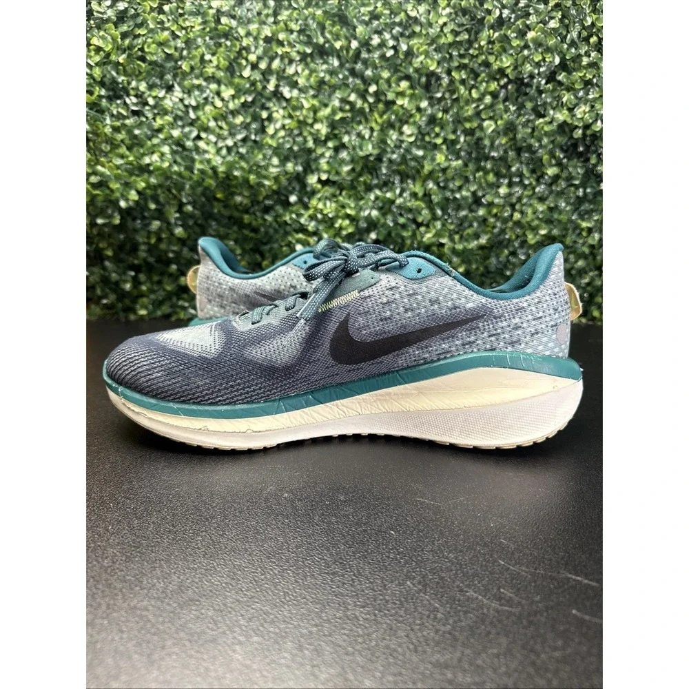 Nike Vomero 17 sneakers Men's Size 10.5 Shoes